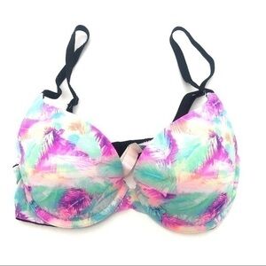 Pink Victoria’s Secret wear everywhere pigeonnant style push-up bra size 32C